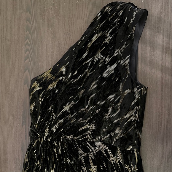 BCBGMaxAzria Jaxon One-shoulder Black/Gold Velvet Evening Dress sz 6 (Like New!) - Picture 8 of 16